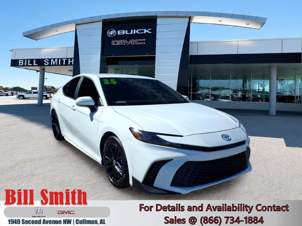 Used 2025 Toyota Camry SE w/ Convenience Package FWD image 1
