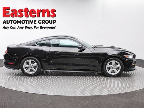 Used 2017 Ford Mustang Coupe RWD image 4