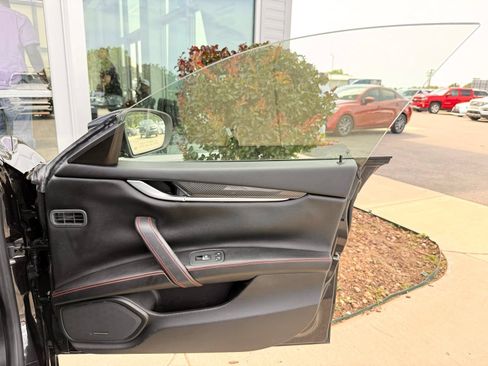 Used 2018 Maserati Ghibli S GranSport Q4 AWD/4WD image 28