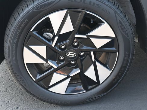 Used 2024 Hyundai Kona SEL w/ Convenience Package image 9