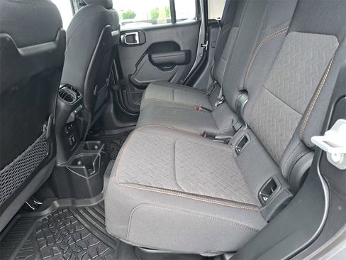 Used 2024 Jeep Gladiator Mojave w/ Technology Group image 13