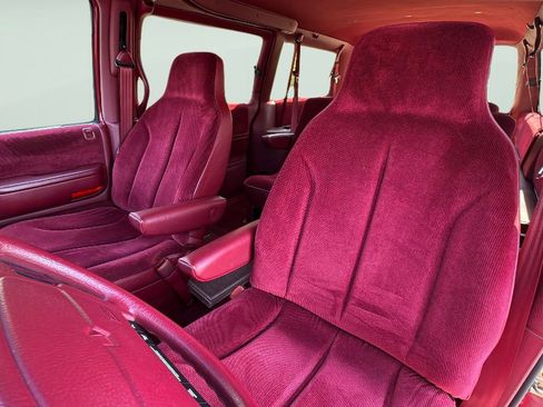 Used 1993 Dodge Grand Caravan SE FWD image 13