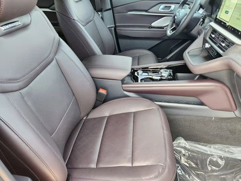 New 2026 Ford Explorer Platinum image 14