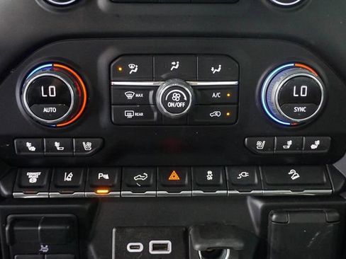 Used 2022 Chevrolet Silverado 2500 LTZ w/ LTZ Convenience Package image 20