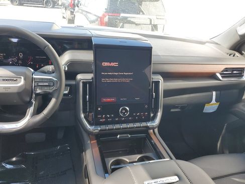 New 2026 GMC Yukon Denali RWD image 14