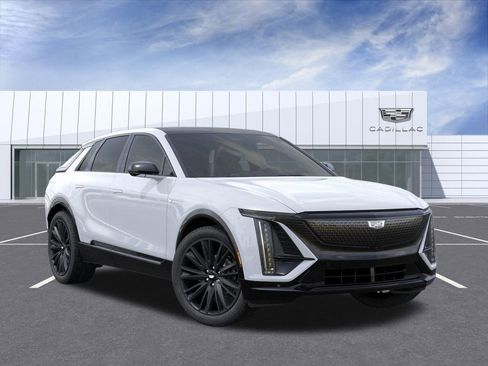 New 2026 Cadillac Lyriq Signature Sport w/ LPO, ONYX Package image 7