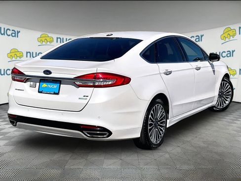 Used 2017 Ford Fusion SE w/ Fusion SE Technology Package FWD image 6