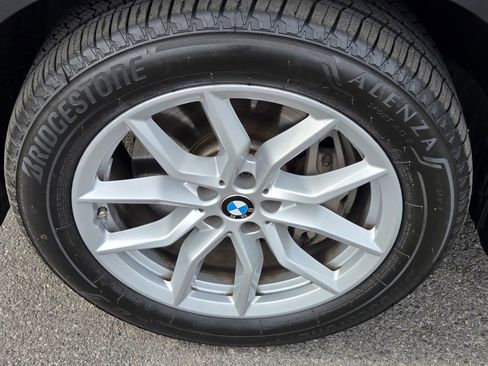 Used 2019 BMW X5 xDrive50i w/ Off-Road Package AWD/4WD image 13