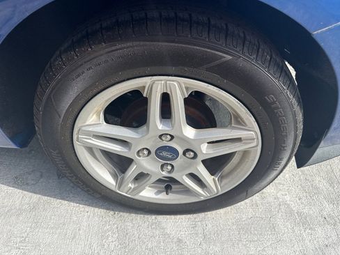 Used 2018 Ford Fiesta SE image 9