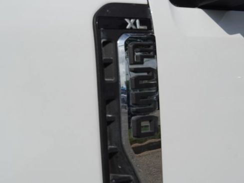 Certified 2025 Ford F250 XL AWD/4WD image 6