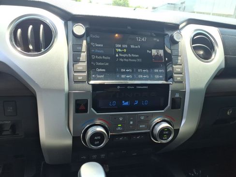 Used 2020 Toyota Tundra Limited w/ Limited Premium Package RWD image 23