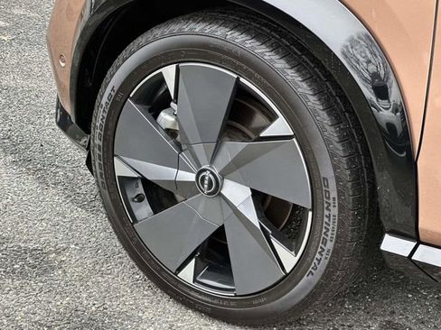 Used 2024 Nissan Ariya AWD image 8