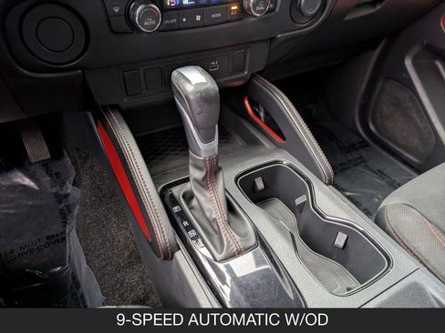 Used 2022 Nissan Frontier Pro-X RWD image 16