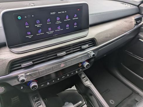 Used 2022 Kia Telluride SX w/ SX Prestige Package image 11