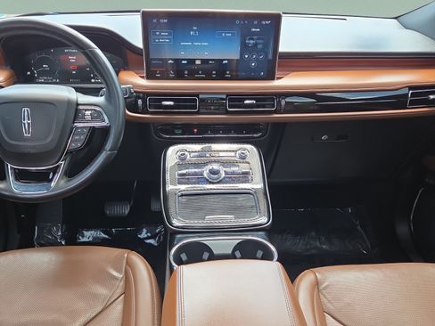 Used 2021 Lincoln Nautilus Reserve AWD/4WD image 13