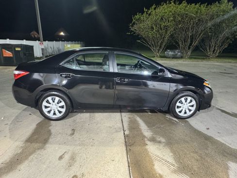 Used 2014 Toyota Corolla LE image 2