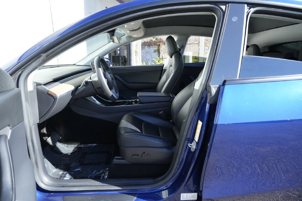 Used 2020 Tesla Model Y Long Range AWD/4WD image 17
