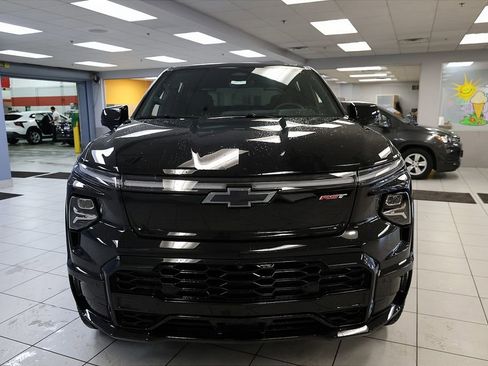 New 2024 Chevrolet Silverado EV RST image 8