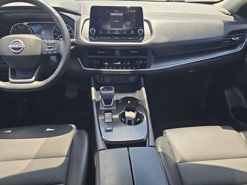 Certified 2025 Nissan Rogue SV w/ SV Premium Package FWD image 15