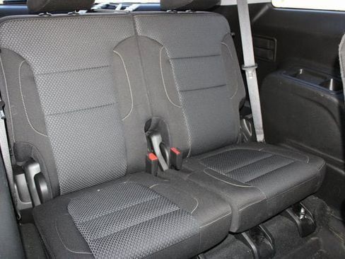 Used 2023 GMC Acadia SLE w/ Driver Convenience Package image 20