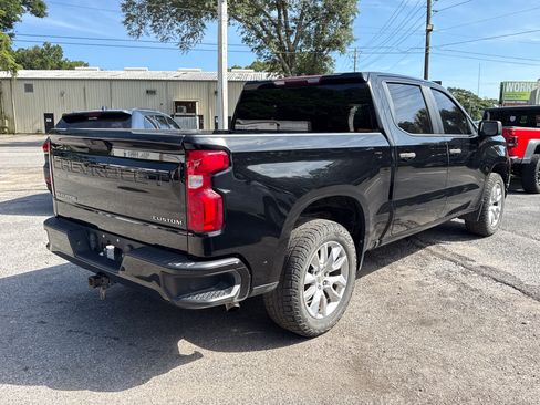 Used 2021 Chevrolet Silverado 1500 Custom AWD/4WD image 5