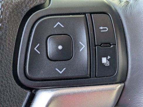 Used 2016 Toyota Highlander Limited image 11