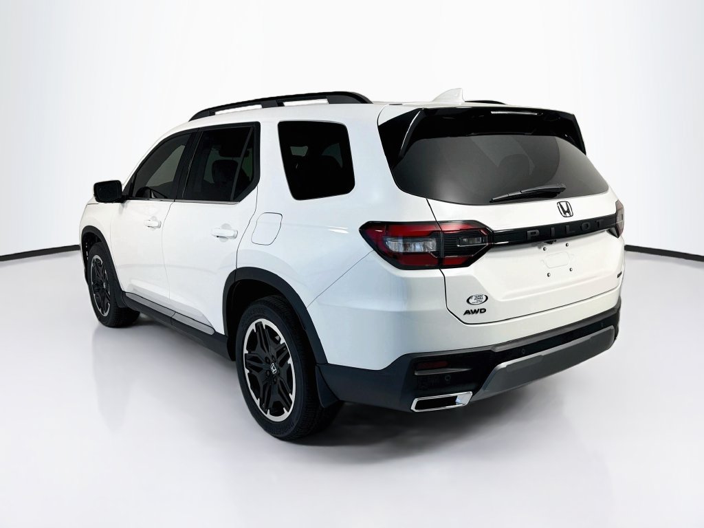 New 2026 Honda Pilot Touring image 7