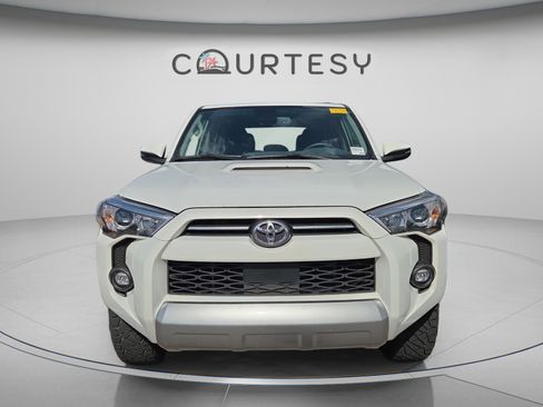 Certified 2024 Toyota 4Runner TRD Off-Road Premium w/ Moonroof Package AWD/4WD image 4