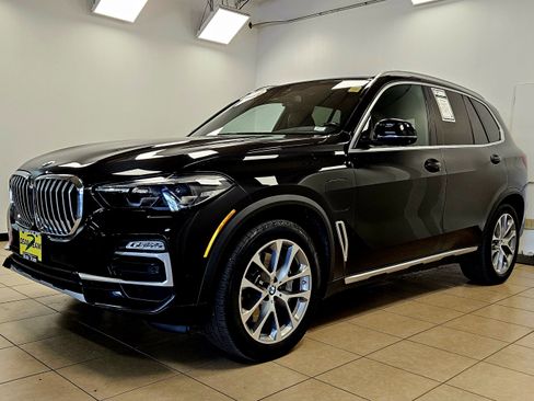 Used 2021 BMW X5 xDrive45e w/ Premium Package image 2