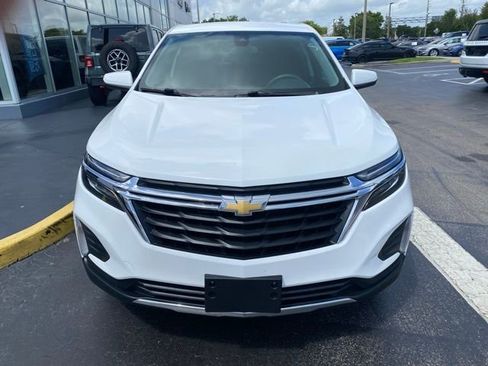 Used 2023 Chevrolet Equinox LT image 3