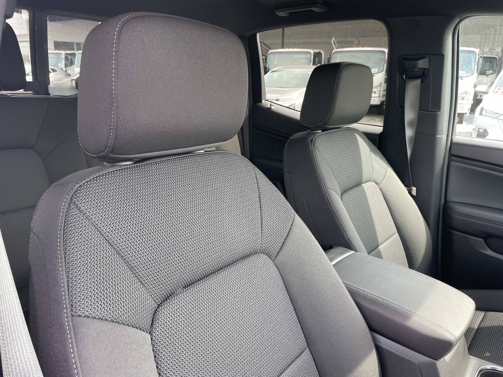 New 2026 GMC Canyon Elevation RWD image 29