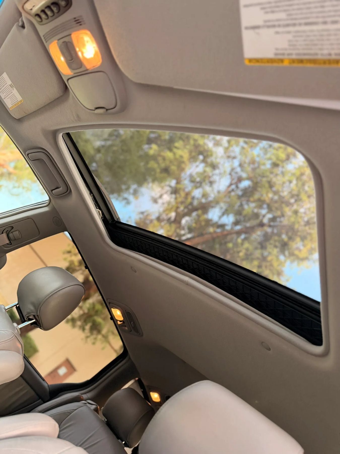 Used 2006 Toyota Sienna XLE w/ XLE Pkg 6 FWD image 14