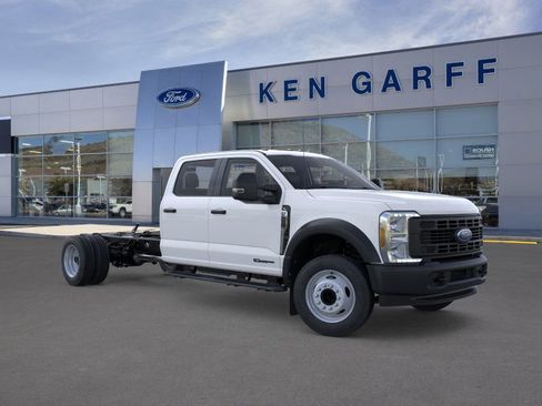 New 2025 Ford F550 2WD Crew Cab image 8