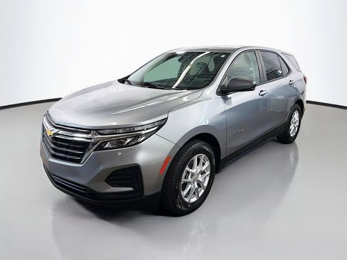 Used 2023 Chevrolet Equinox LS FWD image 5