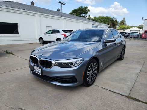Used 2019 BMW 530i w/ Convenience Package RWD image 2