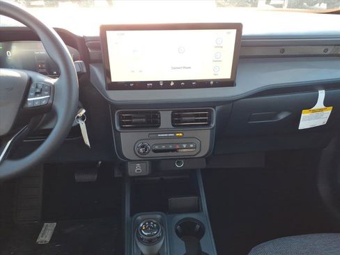 New 2025 Ford Maverick XL w/ Equipment Group 101A image 15