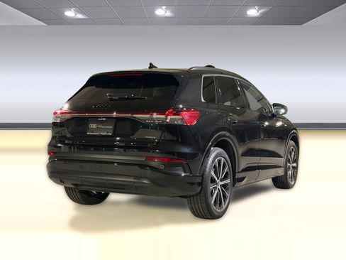 Used 2022 Audi Q4 e-tron Prestige AWD/4WD image 9