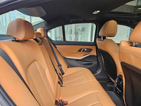 Used 2025 BMW 330i xDrive Sedan w/ Convenience Package image 15