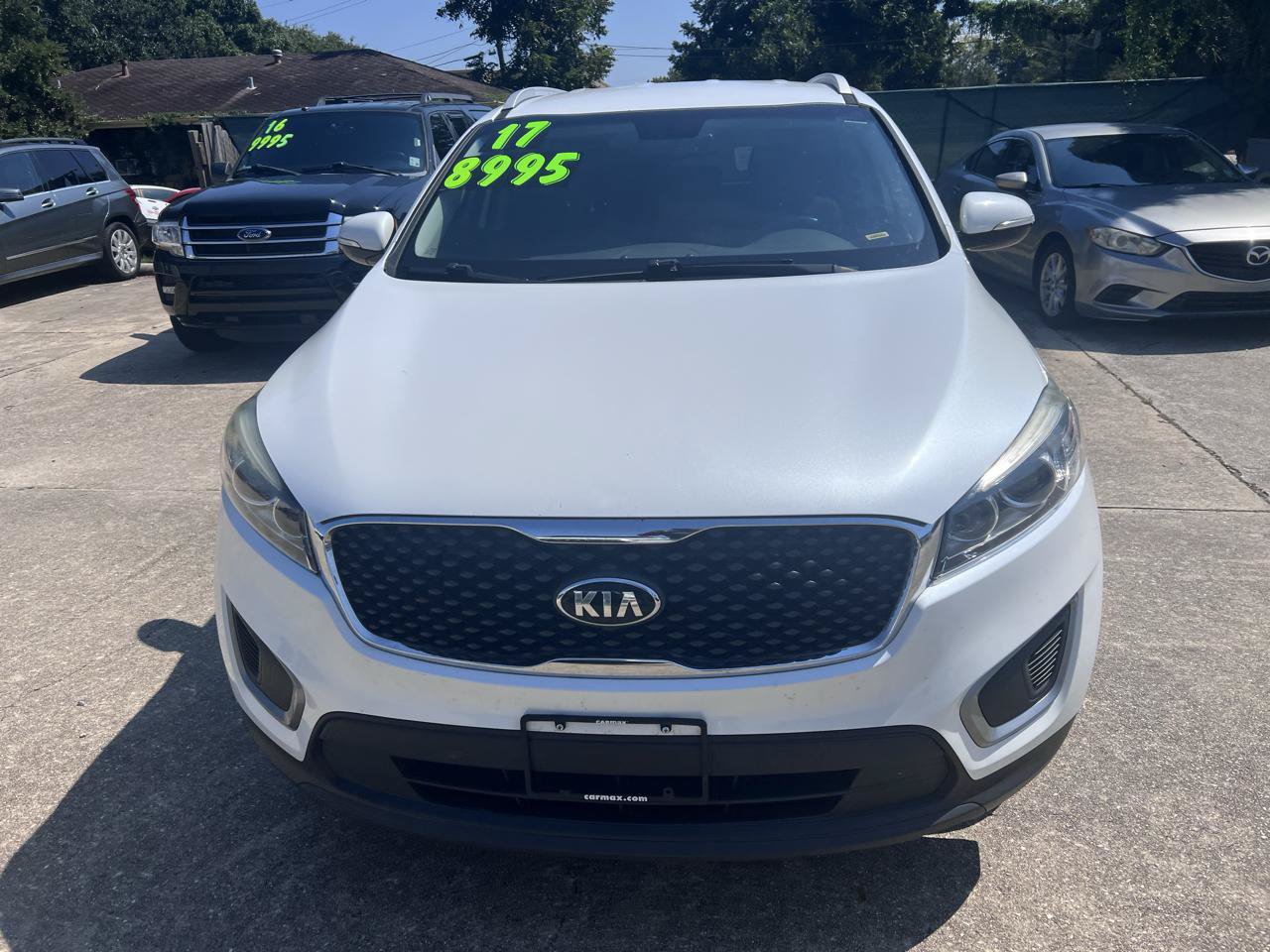 Used 2017 Kia Sorento AWD w/ LX Convenience Package image 2