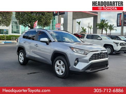 Used 2019 Toyota RAV4 XLE image 1