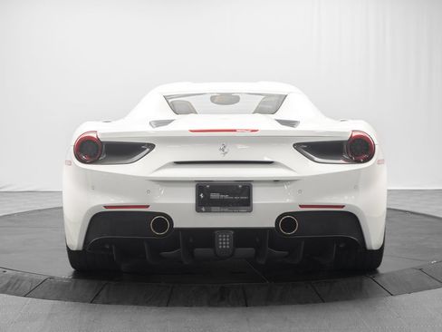 Used 2019 Ferrari 488 Spider RWD image 14