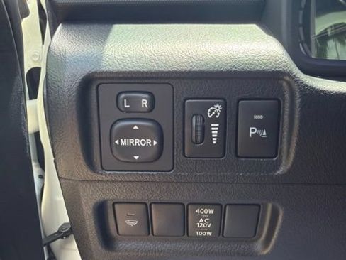Used 2019 Toyota 4Runner Limited AWD/4WD image 19