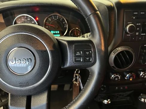 Used 2016 Jeep Wrangler Unlimited Sport w/ Quick Order Package 24S AWD/4WD image 24