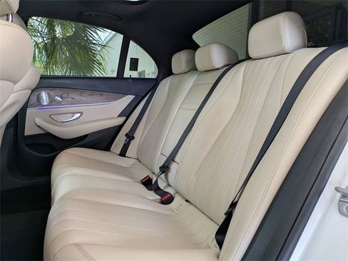 Used 2018 Mercedes-Benz E 400 4MATIC Sedan image 13