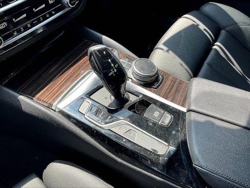 Used 2020 BMW 530i w/ Convenience Package image 15