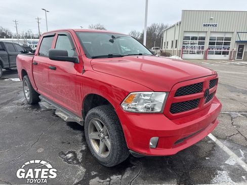 Used 2015 RAM 1500 Express AWD/4WD image 3