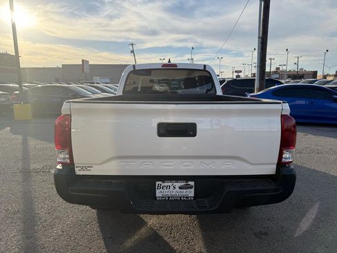 Used 2020 Toyota Tacoma SR image 7