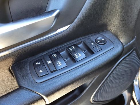 Used 2019 RAM 1500 Big Horn image 16