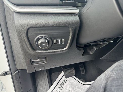 Used 2024 Jeep Grand Cherokee L Limited image 14