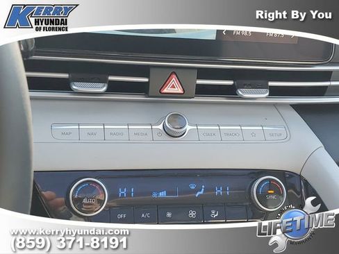 New 2026 Hyundai Elantra Limited image 30